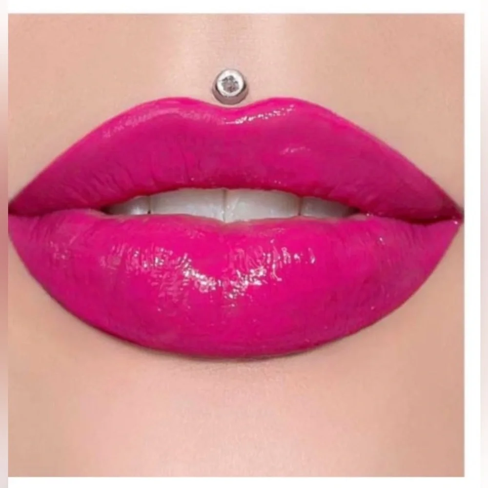 Jeffrey Star Supreme Gloss in Pink Vault